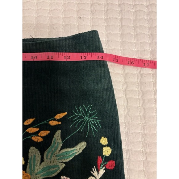 Simplee Sz M Dark Green Corduroy Floral Embroidered Mini Skirt Bohemian Artsy - Picture 6 of 8